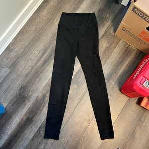 Aritzia Wilfred leggings
